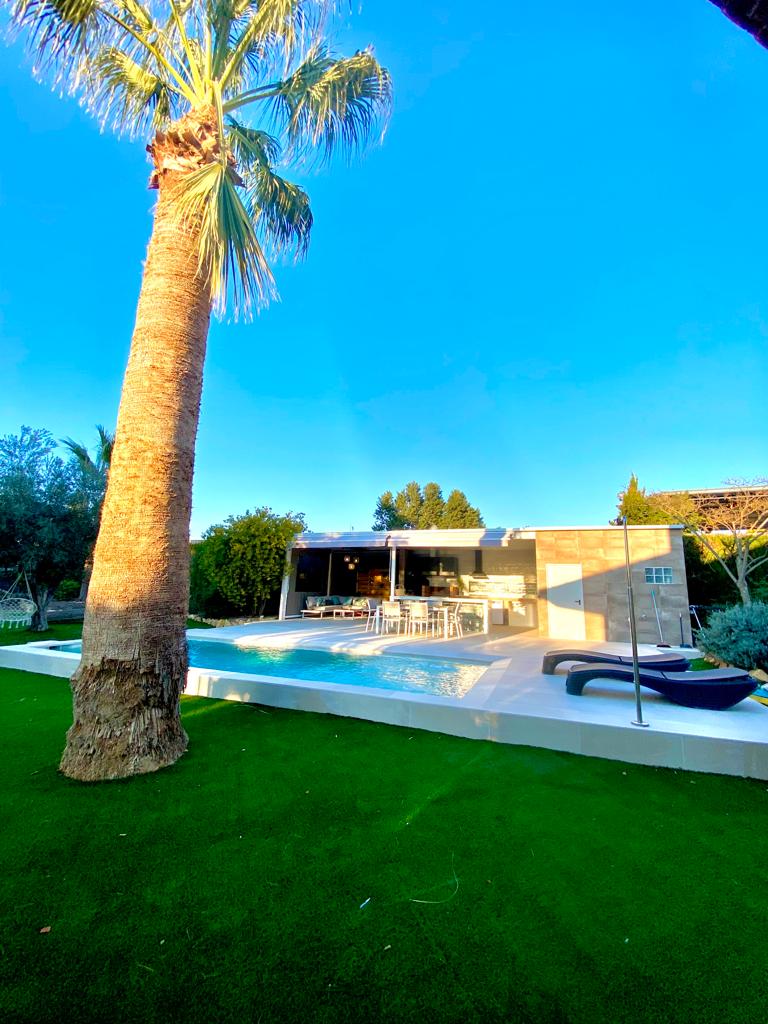 vista de la piscina en el paraiso